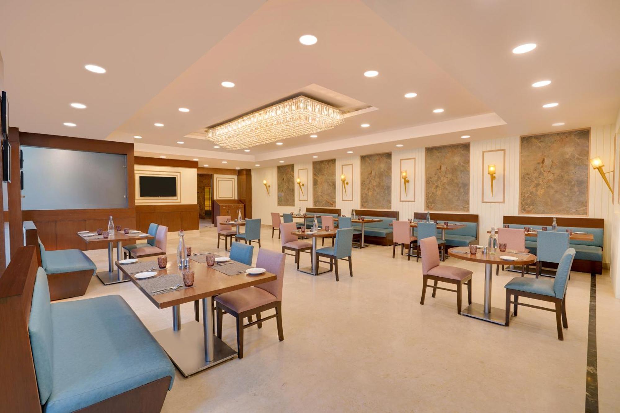 Lemon Tree Hotel, Noida Eksteriør billede