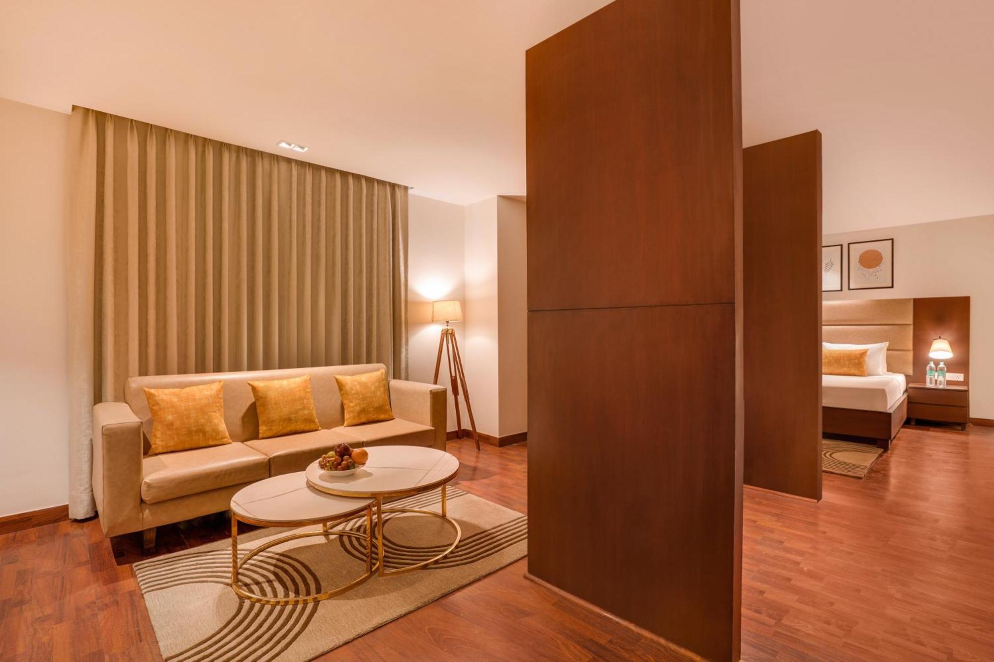 Lemon Tree Hotel, Noida Eksteriør billede