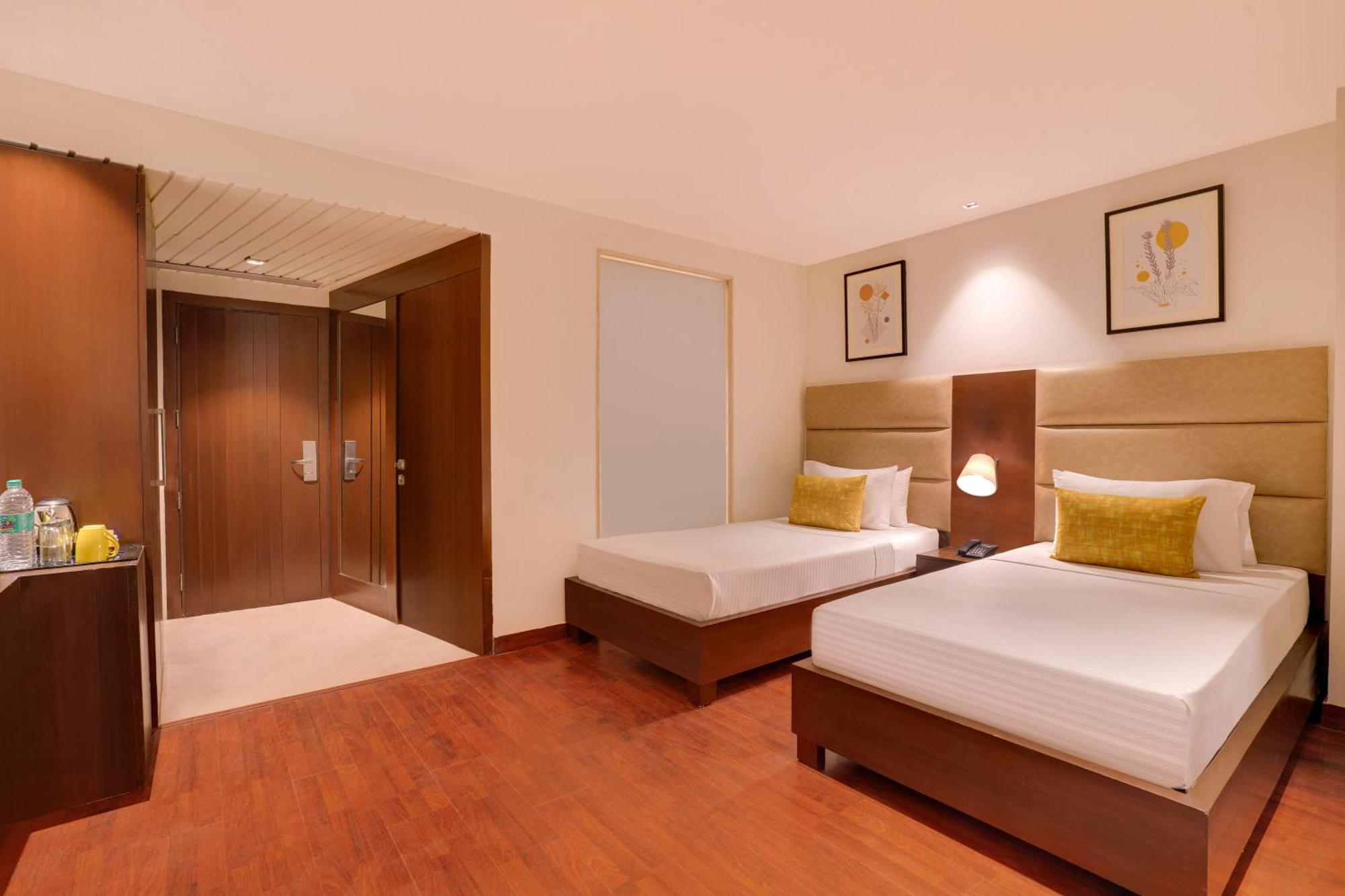 Lemon Tree Hotel, Noida Eksteriør billede