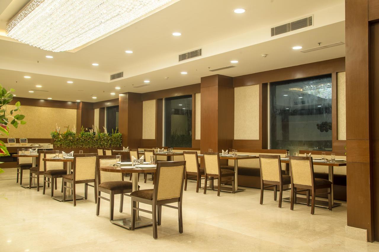 Lemon Tree Hotel, Noida Eksteriør billede